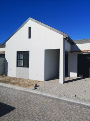 Townhouse For Rent in Protea Heights, Brackenfell