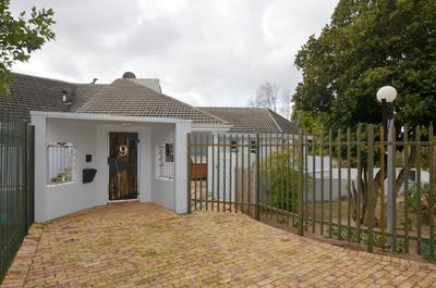 House For Rent in Everglen, Durbanville